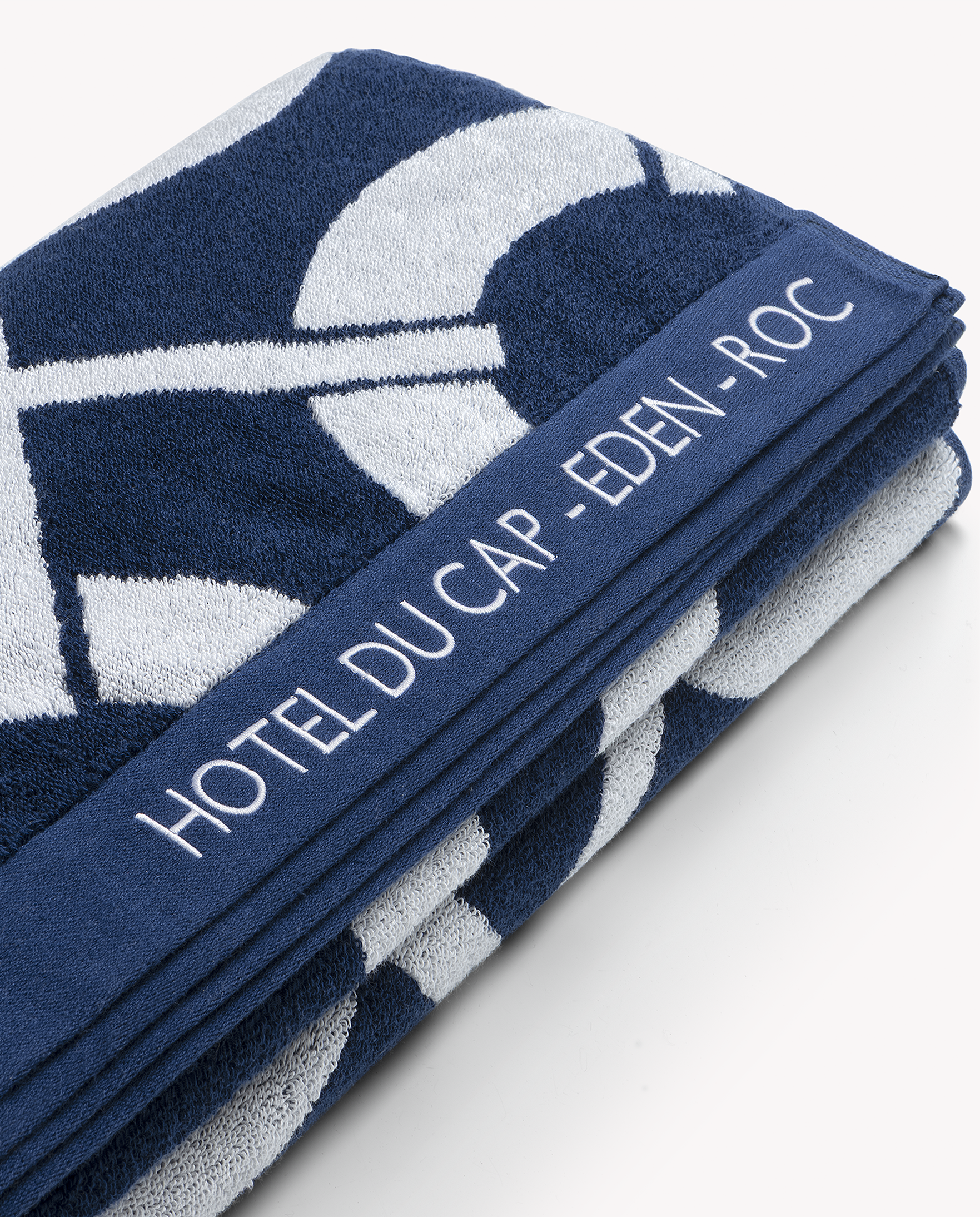 Beach towel – Eden-Roc Riviera Collection