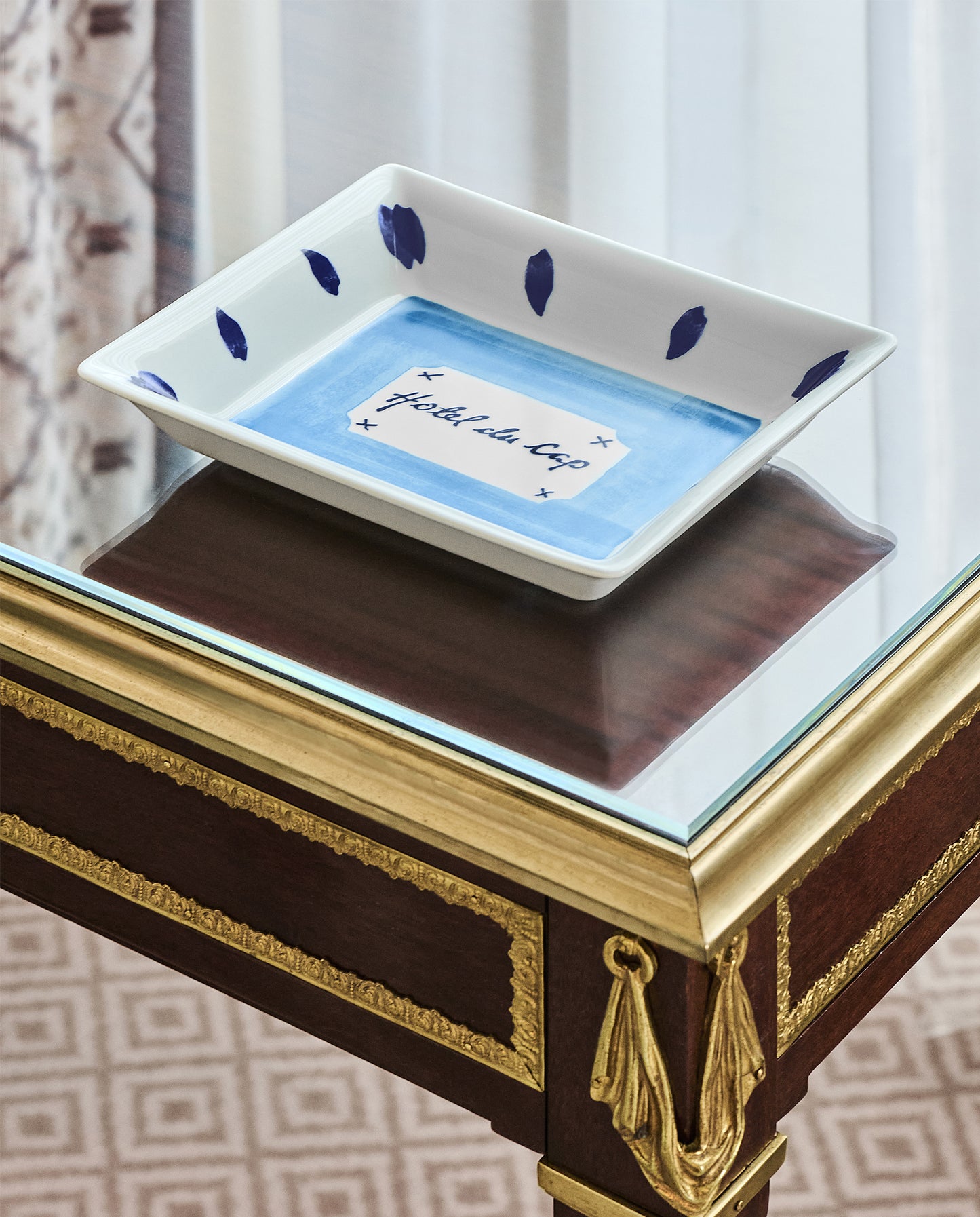 Catchall tray